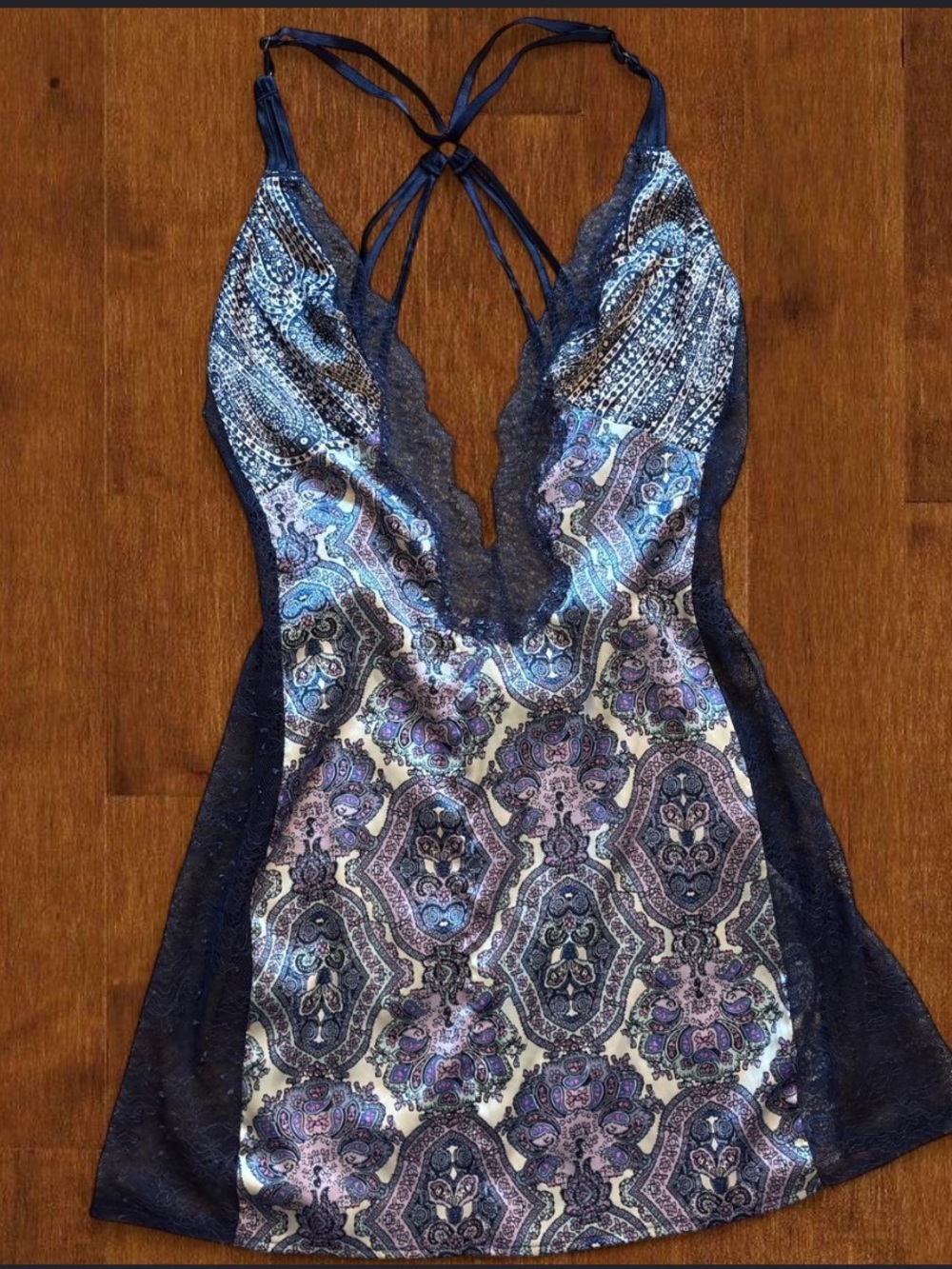 Victoria’s Secret Satin and Lace Deep Vneck Strappy Slip Chemise L Large Blue